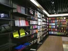 -颐高数码广场(邯郸路店)