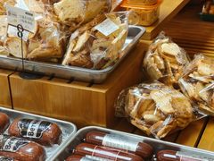 -秀云俄罗斯列巴屋(军星小区店)