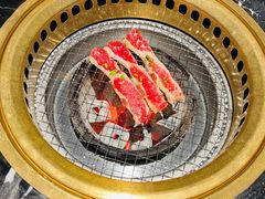 -山川小町·极番烧肉(新地假日广场店)