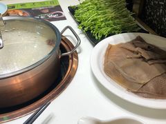 -洪氏嗨捞·猪肚鸡火锅(阳光天地店)