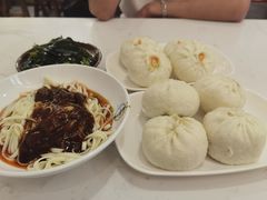-李与白包子铺(桐梓林店)