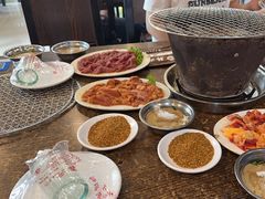 -韩风烤牛肉冷面店