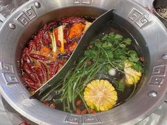 -大芊金重庆串串火锅(南京路店)