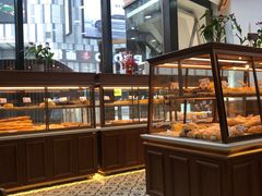 面包甜点陈列柜-BROAD面包路·欧式面包(龙湖时代C馆店)