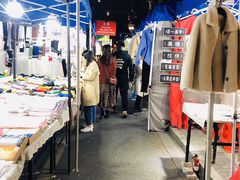 -吴山路夜市