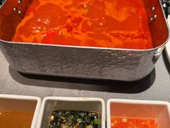 -左庭右院鲜牛肉火锅黑金店(陆家嘴中心店)