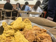 -BHC炸鸡(明洞总店)