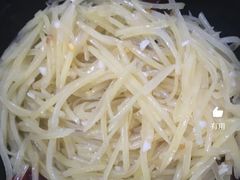 -海派美食·家宴海鲜青岛菜·石锅鲽鱼头(东方城店)
