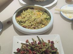 -老码头黑皮肘子锅包肉(赣水路店)