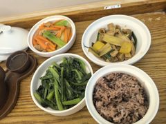 -雪梅月子中心(华侨城店)