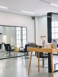 -T8 SALON