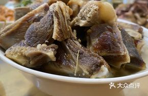 Steamed Pork Shank