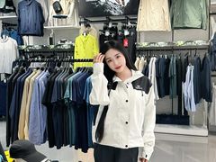 -王府井奥莱临潼小镇(临潼店)