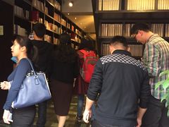 -钟书阁(松江泰晤士小镇店)