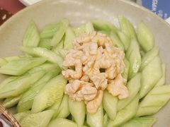胡椒油青瓜桃仁-椒爱水煮鱼川菜(月星环球港店)