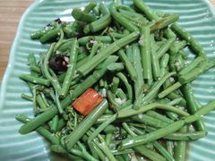 辣拌蕨菜-自贡盐帮菜·玩辣餐厅(樱花园西街店)