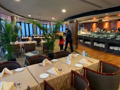 自助取餐区-汇泉王朝大饭店-旋转餐厅(南海路店)