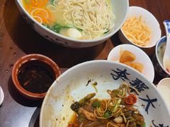 -李犟大爆鳝面·手工蟹黄包(湖滨西湖店)