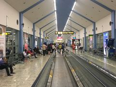 -班达拉奈克国际机场