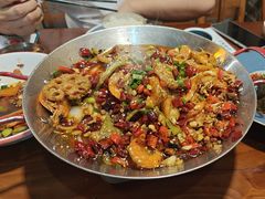 -钟掌勺忘不了地道湘菜(新天地假日广场店)