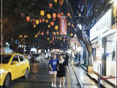 -八一路好吃街(雨田商务大厦店)