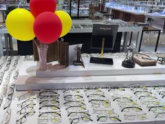 -现代眼镜批发城(威海路店)