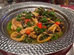 -渝是乎酸菜鱼·川渝小炒(新世界百货望京店)