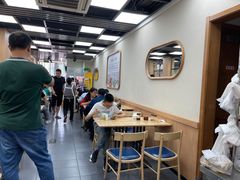 用餐区-筋饼豆腐脑一绝