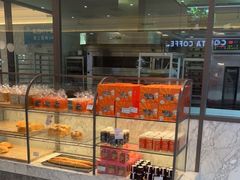 面包甜点陈列柜-面包新语(上地华联店)