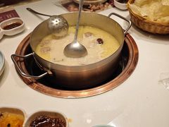 -洪氏嗨捞·猪肚鸡火锅(阳光天地店)