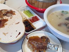 -梅利汴京烤鸭•开封豫菜地标店(东大街店)