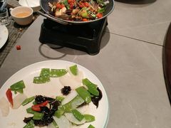 -东口码头·烧鸽子·鱼头泡饼·地方菜(金鹰悦城店)