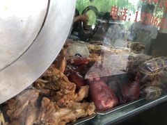 -陆稿荐观前街店