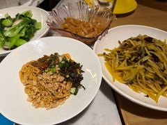 -渝信川菜 · 川味家常菜(财富购物中心店)