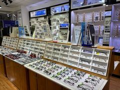 -MiRi眼镜·蔡司·星趣控·尼康控优点视觉合作店(南京东路店)