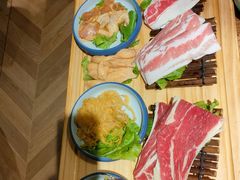 -明洞阿姨·韩式酱蟹烤肉·创意料理(三元桥店)