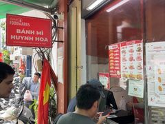 -Bánh Mì Huynh Hoa