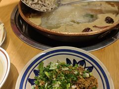 -洱火云南酸菜牛肉火锅(石景山当代商城店)