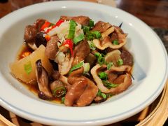 -老牌坊云南鱼豆花火锅(哈西万达店)