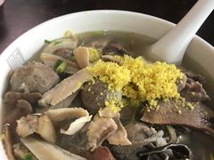 -潮镇老尾牛杂(环城西路店)