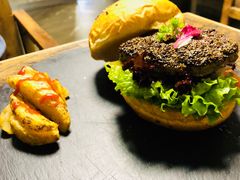 -HIGH FIVE哈福手工汉堡(桂林路店)