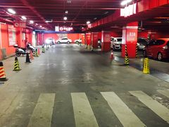-欧尚超市苏州店停车场(金鸡湖路店)