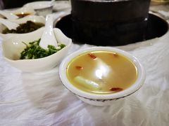 -鲁朗纳麦石锅鸡庄园