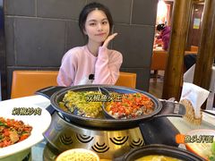 -阿瓦山寨·湘菜现炒·剁椒鱼头王(咸阳总店)