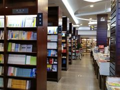 -新华书店(泉城路店)