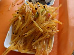 小菜-吾穆勒蓬灰牛肉面·清真(北滨河中路店)