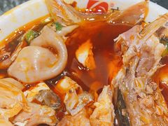 -忘情水鱼头·鲜鱼火锅(滨江中路店)