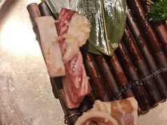 -草家酱蟹炭火烤肉店(珲春南路一店)