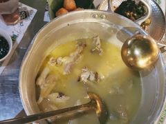 -禄婶鸡煲·打边炉
