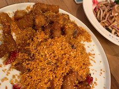-临界音乐酒馆·小龙虾·江湖菜(华熙LIVE·鱼洞店)